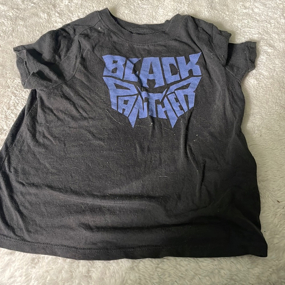 Black panther graphic tee